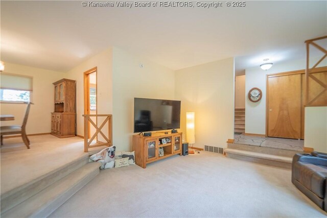 868 Alta Rd, Charleston, WV 25314 - carpeted living area with baseboards