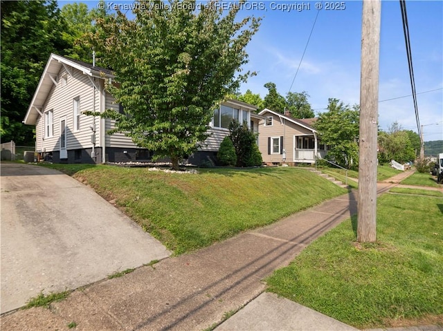 2116 21st St, Nitro, WV 25143 - view of front of property featuring a front yard