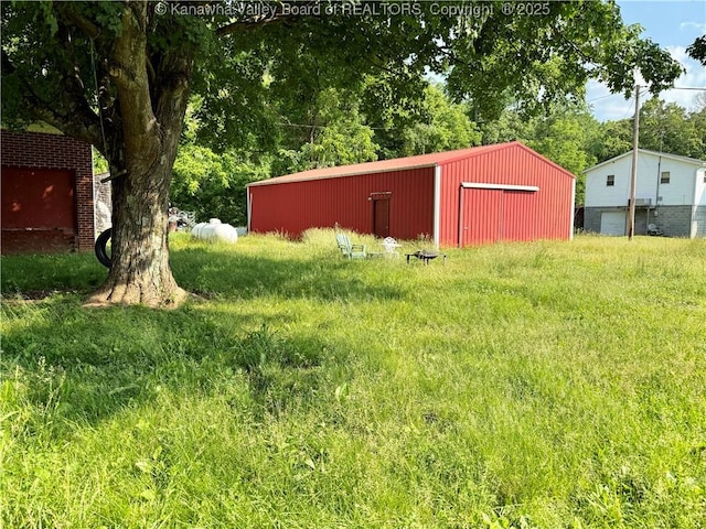 3112 Cicerone Rd, Charleston, WV 25320 - view of yard featuring an outbuilding