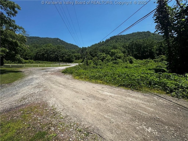 245 245 Way, Man, WV 25635