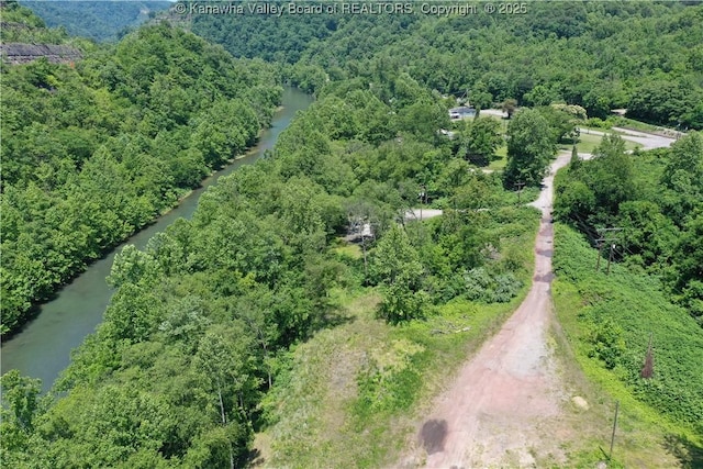 245 245 Way, Man, WV 25635