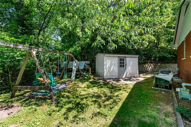 424 Porter Rd, Charleston, WV 25314 - view of yard featuring a playground