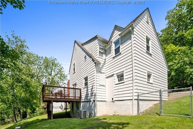 1539 Clark Rd, Charleston, WV 25314 - back of property with a wooden deck and central air condition unit