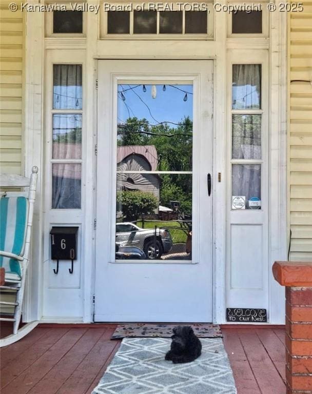 160 Davis St, Huntington, WV 25705 - view of doorway to property