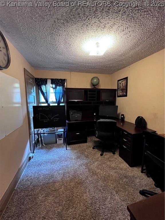 160 Davis St, Huntington, WV 25705 - carpeted office featuring a textured ceiling