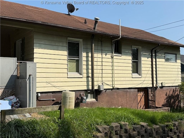 1123 Beech Ave, Charleston, WV 25312 - view of side of home