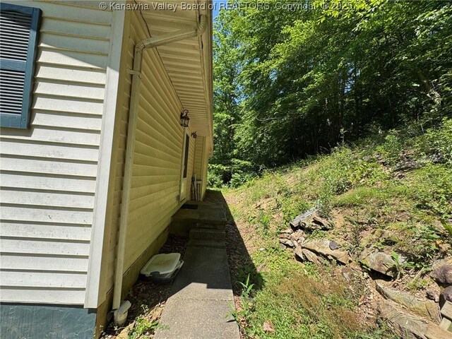 2608 Procious Maysel Rd, Wv, WV 25133 - view of side of home