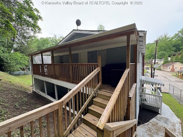 547 Garrison Ave, Charleston, WV 25302 - back of property with stairway
