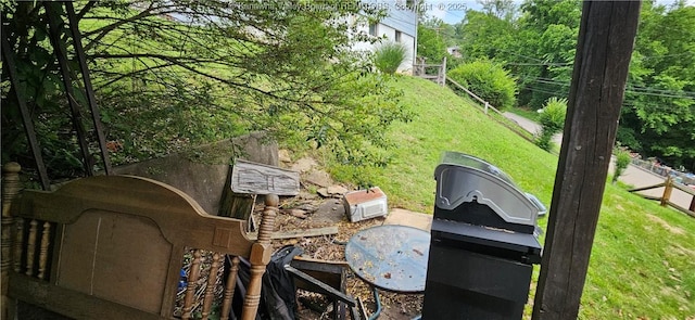 1214 Upper Vine St, Charleston, WV 25302 - view of grassy yard
