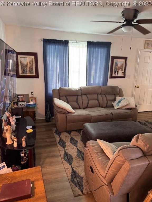 1003 Ridge Dr, South Charleston, WV 25309 - living area featuring ceiling fan and wood finished floors