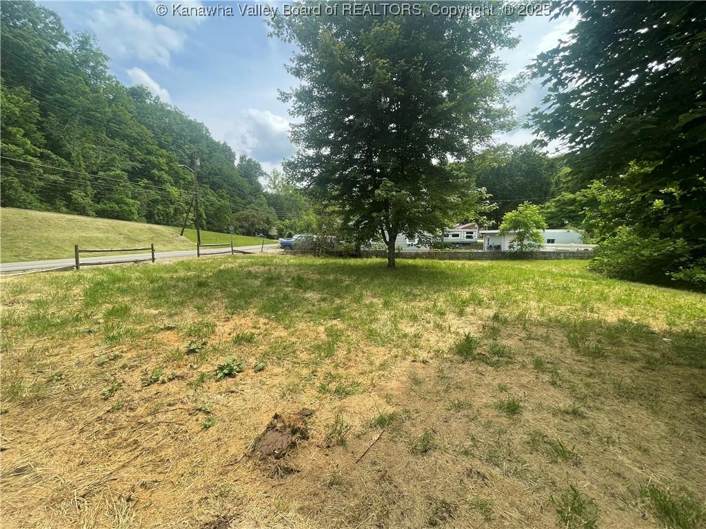 4253 W Washington St, Charleston, WV 25387