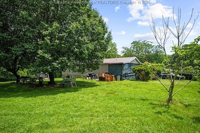 2873 Oak Hill Ridge Rd, Bomont, WV 25030 - view of green lawn