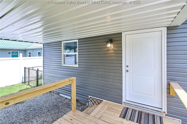 911 Dupont Ave, Nitro, WV 25143 - property entrance