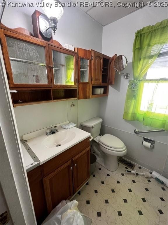 4208 Crede Dr, Charleston, WV 25302 - bathroom with vanity and toilet