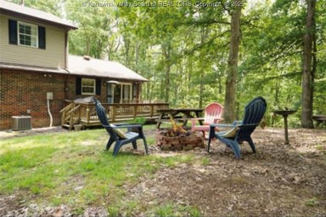 690 Rambling Hills Rd, Elkview, WV 25071 - view of yard with a wooden deck