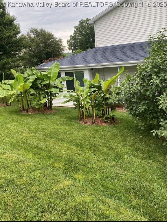 9 White Oak Dr, Culloden, WV 25510 - view of green lawn