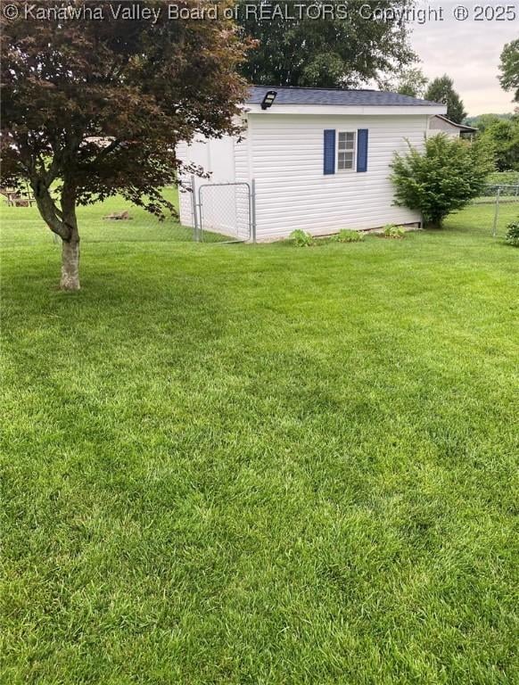9 White Oak Dr, Culloden, WV 25510 - view of yard