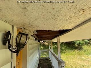 168 Harmon Rd, Charleston, WV 25314 - view of stable