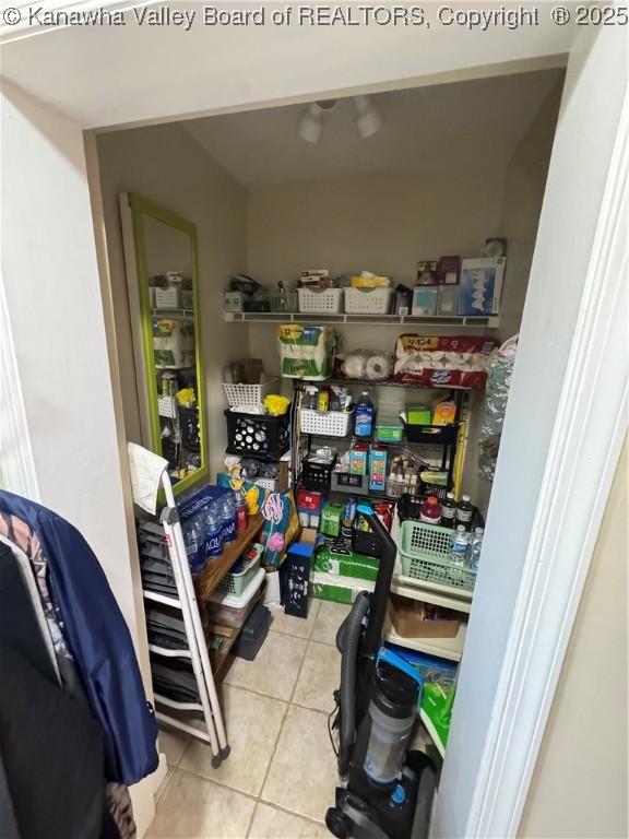 201 Sheridan Cir, Charleston, WV 24315 - view of storage area