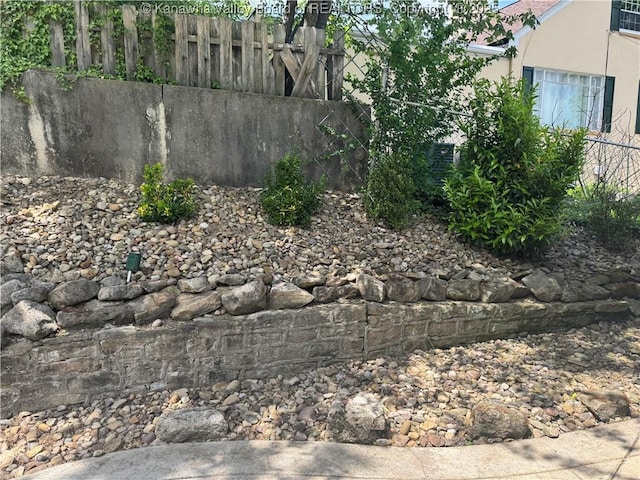 201 Sheridan Cir, Charleston, WV 24315 - view of yard