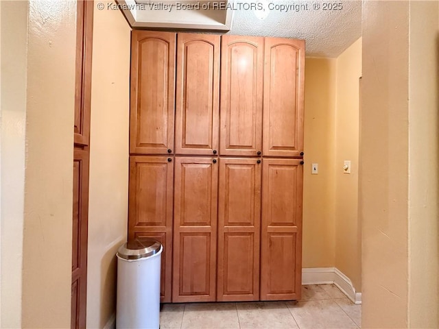 108 W Main St, Belle, WV 25015 - detailed view of a textured ceiling and baseboards