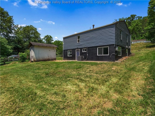5285 Kelly Rd, Charleston, WV 25313 - back of property with a shed