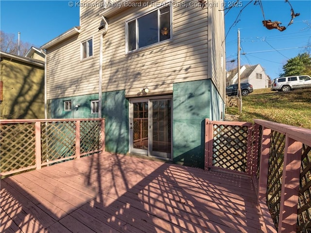 1216 Oakmont Rd, Charleston, WV 25314 - view of wooden terrace
