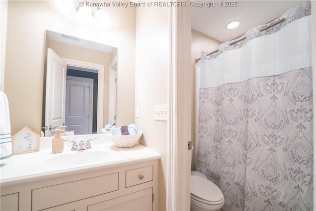 365 Tyler Way, Scott Depot, WV 25560 - bathroom with vanity and curtained shower