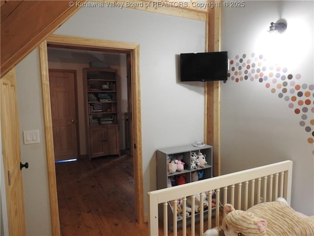 5609 Hurricane Creek Rd, Hurricane, WV 25526 - hallway with hardwood / wood-style floors