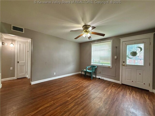 415 Kenna Dr Unit 94, South Charleston, WV 25309 - entryway with wood finished floors and a ceiling fan