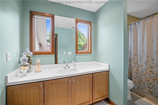 137 Summit Ridge Rd, Hurricane, WV 25526 - full bathroom featuring vanity, a shower with curtain, and tile patterned floors