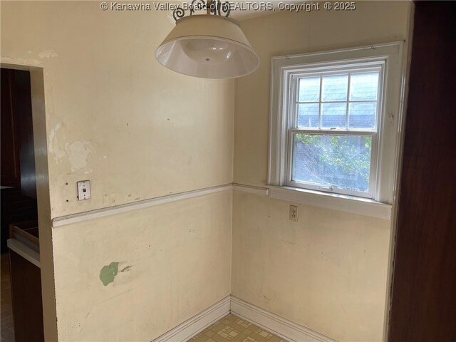 4008 Staunton Ave SE, Charleston, WV 25304 - photo 9
