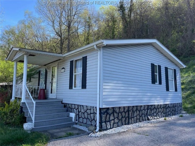 4900 Jonquil Dr, Charleston, WV 25306 - photo 1