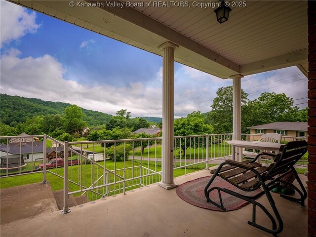 337 Stacy Dr, Charleston, WV 25302 - photo 4
