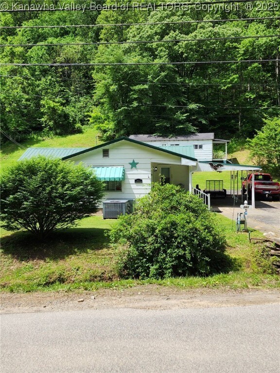 561 Harts Creek Rd, Verdunville, WV 25649 - photo 1