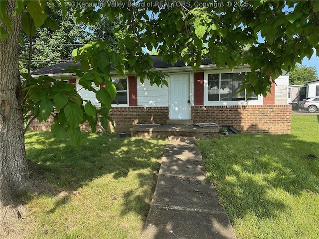 2 Shawnee Acres Cir, Dunbar, WV 25064 - photo 1
