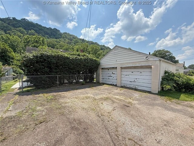 4312 Lancaster Ave, Charleston, WV 25304 - view of detached garage