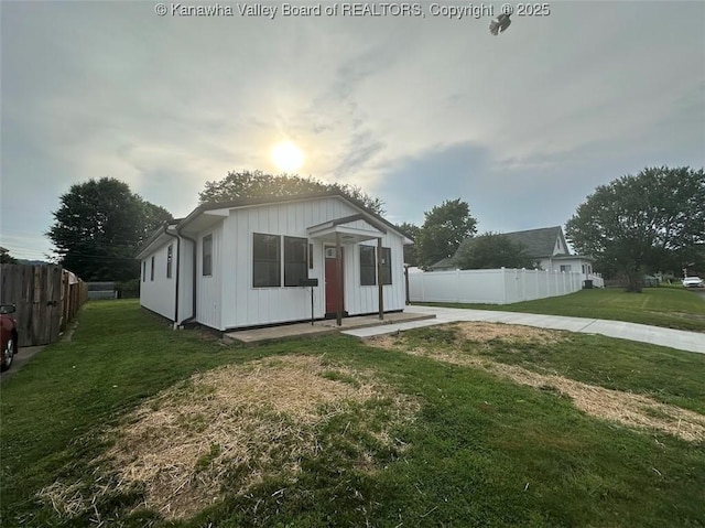 1112 Henrietta St, Ravenswood, WV 26164 - photo 5