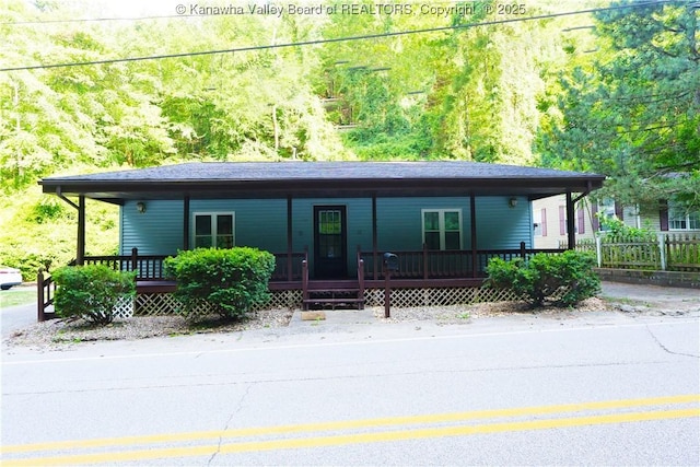 442 Porter Rd, Charleston, WV 25314 - ranch-style house featuring covered porch