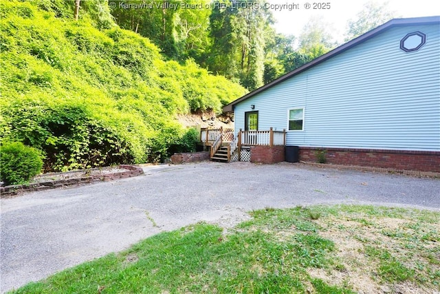 442 Porter Rd, Charleston, WV 25314 - view of home's exterior featuring a deck