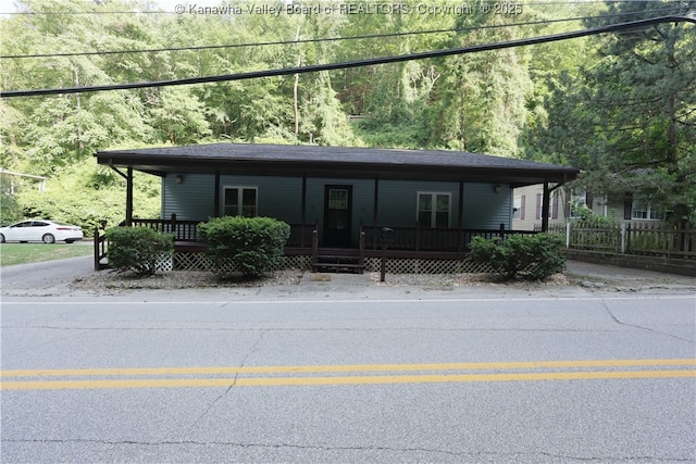 442 Porter Rd, Charleston, WV 25314 - view of front of house with covered porch
