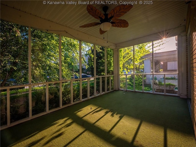 623 11th Ave, Huntington, WV 25701 - unfurnished sunroom featuring ceiling fan