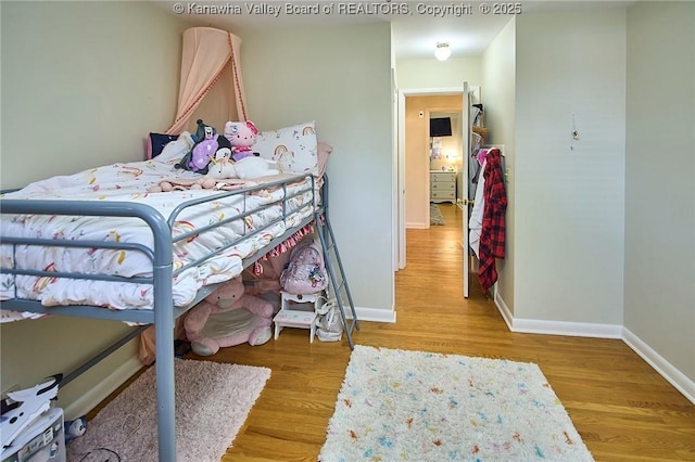 1501 Brentwood Rd, Charleston, WV 25314 - bedroom featuring wood finished floors and baseboards