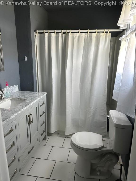 1110 Benamati Ave, Nitro, WV 25143 - full bath featuring vanity and curtained shower