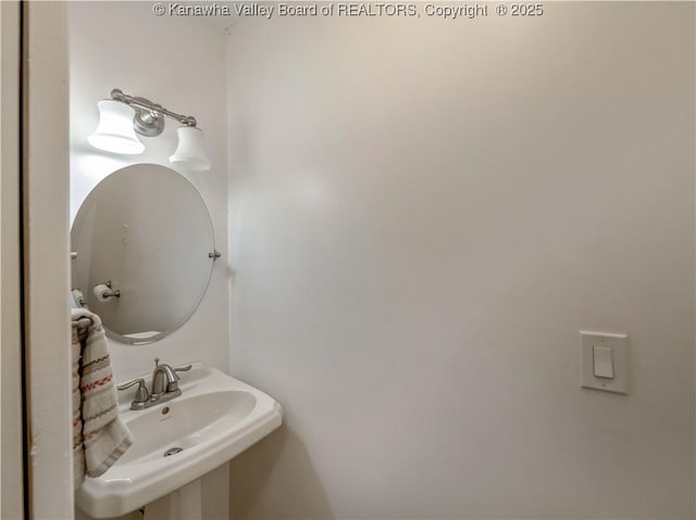52 Cedar Dr, Hurricane, WV 25526 - bathroom with a sink
