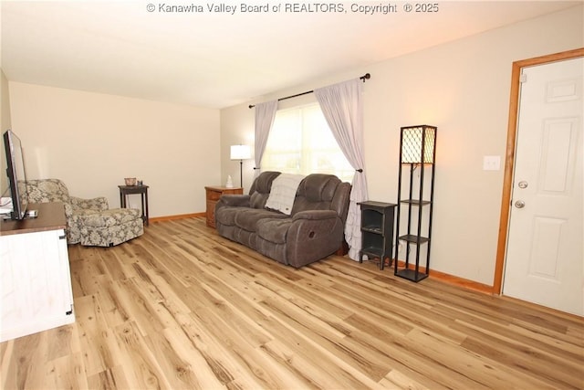 1412 Wilkie Dr, Charleston, WV 25314 - living area featuring light wood-style floors