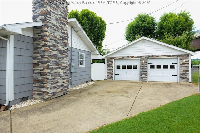 1516 Fenton Cir, Nitro, WV 25143 - view of detached garage