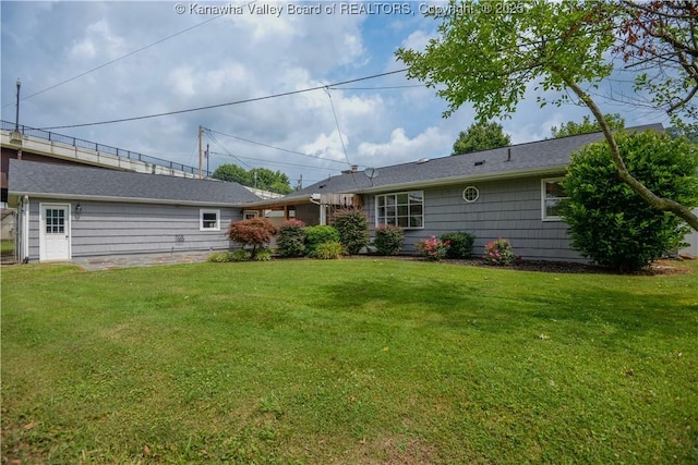 1516 Fenton Cir, Nitro, WV 25143 - view of green lawn