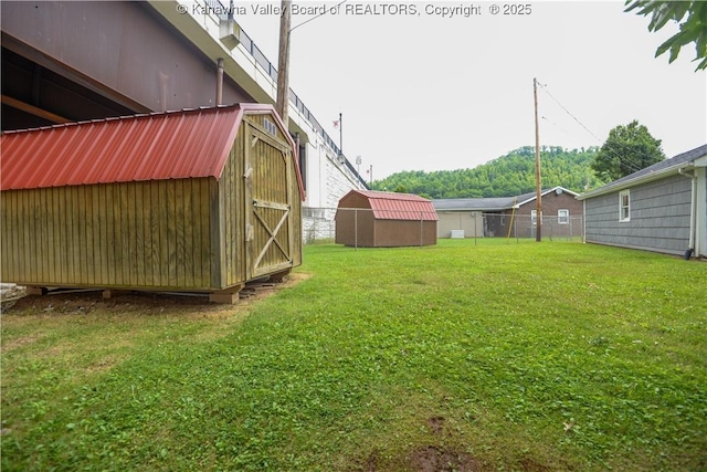 1516 Fenton Cir, Nitro, WV 25143 - view of yard featuring a shed