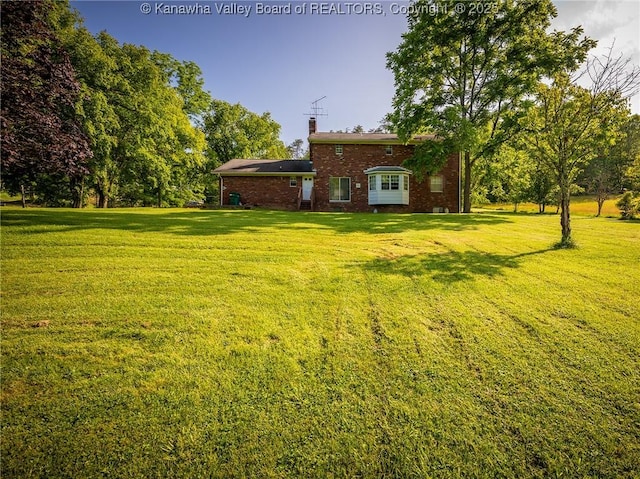 1846 Scott Depot Rd, Scott Depot, WV 25560 - view of green lawn